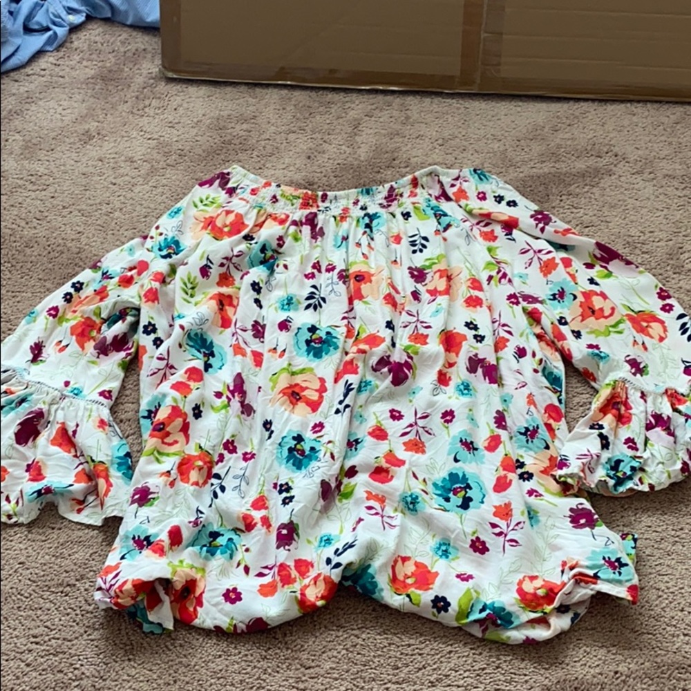 Floral blouse - Picture 2 of 2